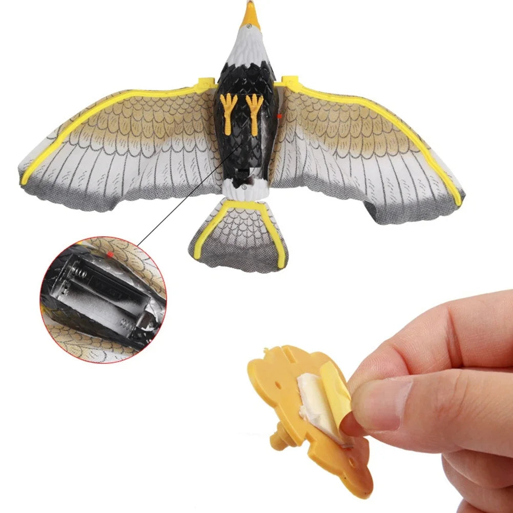 Interactive Flying Eagle Pet Toy - 360° Electronic Motion Simulation