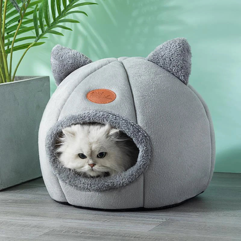 Deep Sleep Winter Pet Cave Bed - Cozy Indoor Nest