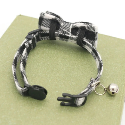 Bow & Bell Pet Collar - Cute Adjustable Design for Cats & Small Dogs